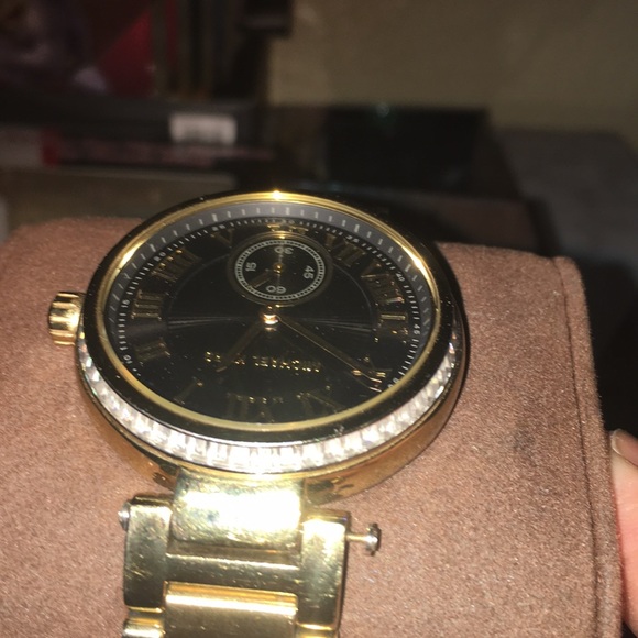 Watch - Picture 3 of 4